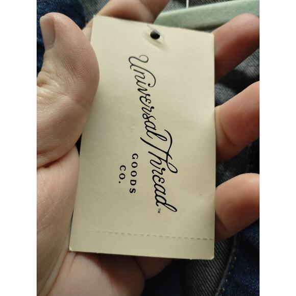 Universal Thread NWT Size XXL Baggy 80s Inspired Medium Wash Button Denim Vest - Picture 6 of 7